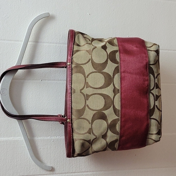 Reversible Coach signature stripe tote - Picture 5 of 12